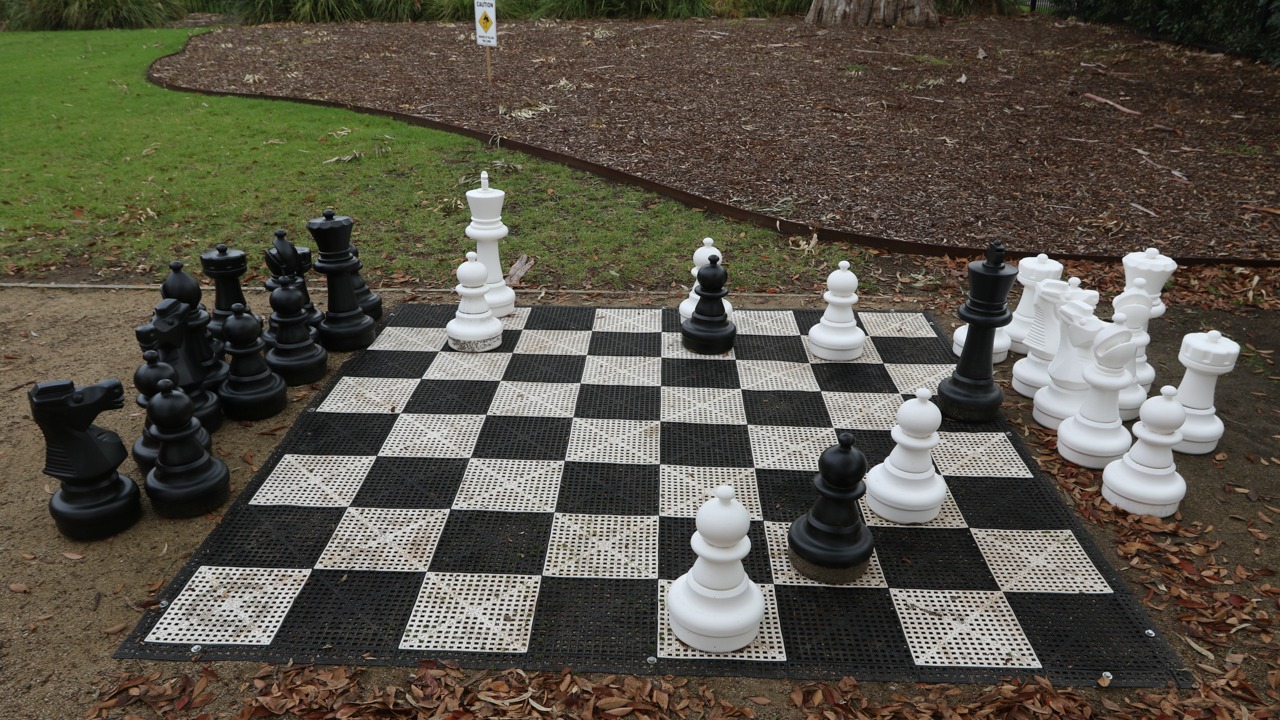 Outdoor Springthorpe chess board